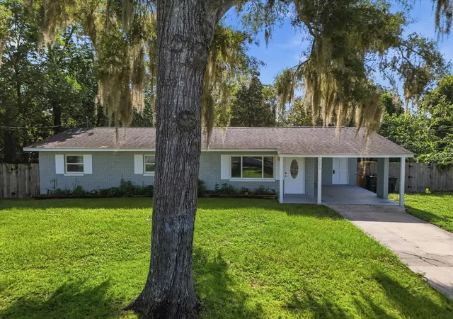 Photo 3 of Single family home for sale at 3217 NE 14th Avenue, Ocala, FL 34479 | MLS# OM728690 | Listing updated on 2026-09-01