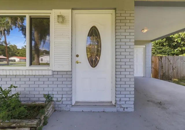 Photo 4 of Single family home for sale at 3217 NE 14th Avenue, Ocala, FL 34479 | MLS# OM728690 | Listing updated on 2026-09-01