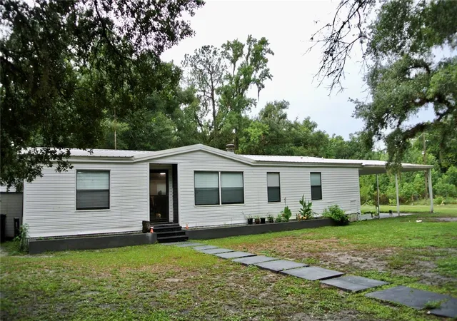 Photo 2 of Manufactured home for sale at 38122 Central Ave, Zephyrhills, FL 33540 | MLS# TB8530256 | Listing updated on 2026-08-25