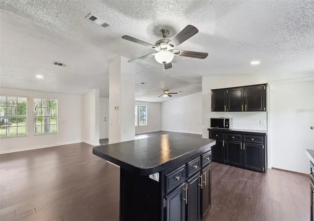Photo 4 of Manufactured home for sale at 129 Patrician Pl, Satsuma, FL 32189 | MLS# O6426049 | Listing updated on 2026-08-14