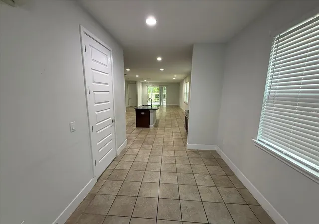 Photo 3 of Single family home for sale at 481 Lasso Dr, Kissimmee, FL 34747 | MLS# L4963587 | Listing updated on 2026-08-11