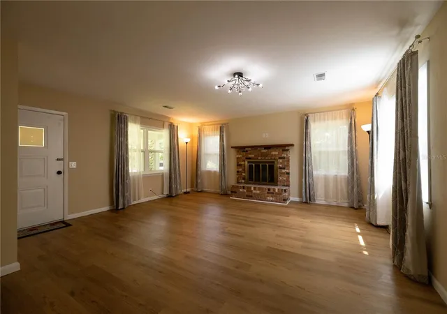 Photo 2 of Single family home for sale at 298 N Court St, Bronson, FL 32621 | MLS# GC542045 | Listing updated on 2026-07-21