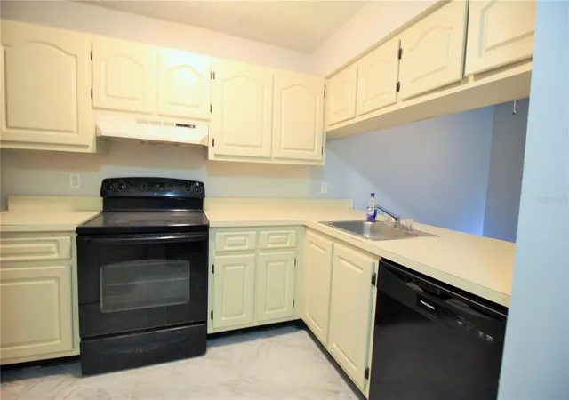 3rd image of 660 Kenwick Cir #104, Casselberry, FL 32707 | MLS# R4911668