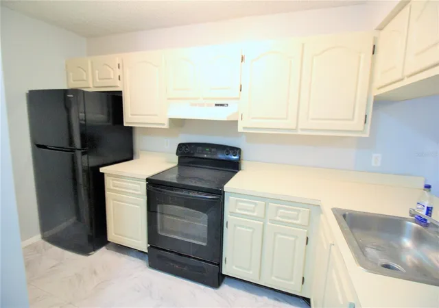 4th image of 660 Kenwick Cir #104, Casselberry, FL 32707 | MLS# R4911668