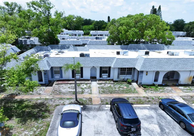 Listing Photo 2 - Condo for sale in building located at 4227 Sheldon Pl, NEW PORT RICHEY, FL 34652 - Unit #