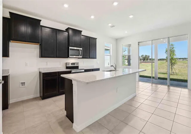 Photo 3 of Single family home for sale at 3014 Canopy Oak Blvd, Wildwood, FL 34785 | MLS# OM728693 | Listing updated on 2026-07-18