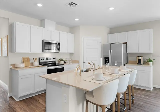 Photo 3 of Single family home for sale at 8464 Fox Den Cvs, Lakeland, FL 33810 | MLS# O6426069 | Listing updated on 2026-09-25