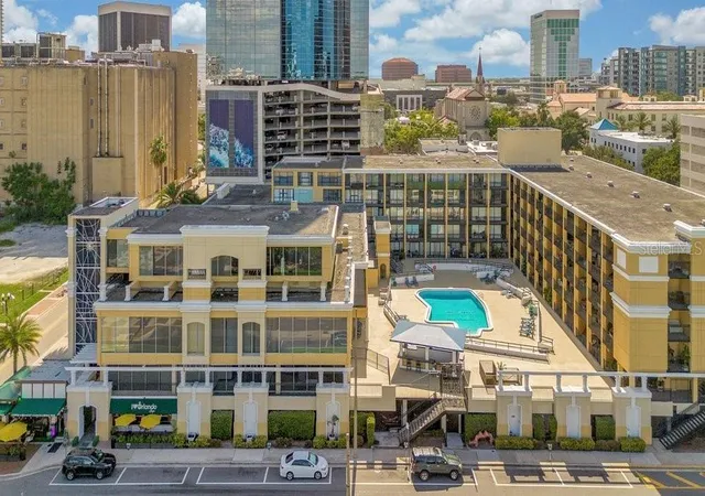 Photo 2 of Condo for sale at 151 E Washington St #217, Orlando, FL 32801 | MLS# O6426075 | Listing updated on 2026-08-28