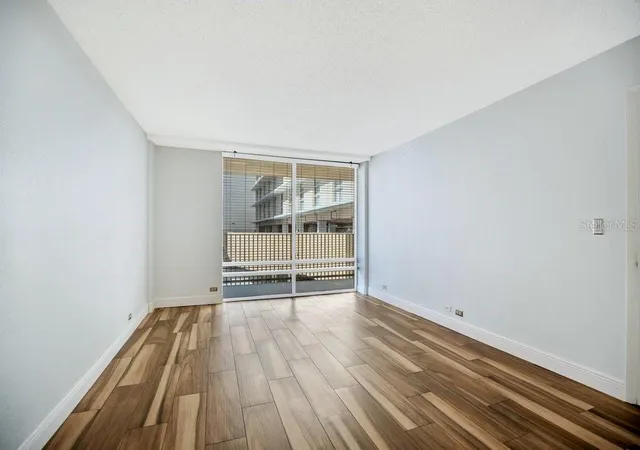 Listing Photo 5 - Condo for sale in building located at 151 E Washington St, Orlando, FL 32801 - Unit #217