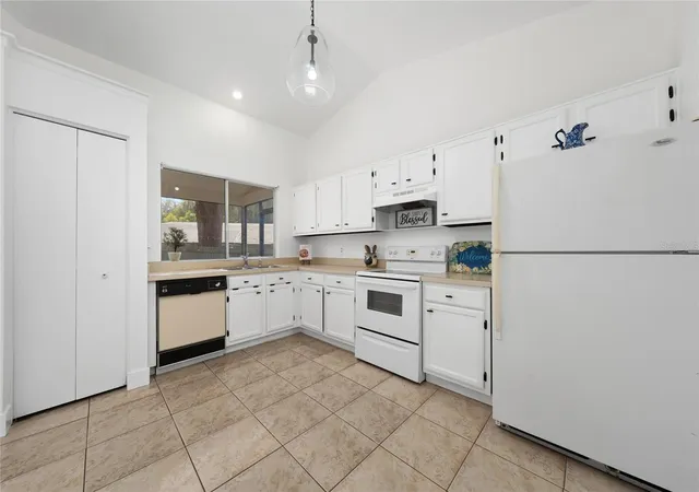 5th image of 401 Hager Dr, Ocoee, FL 34761 | MLS# O6426076