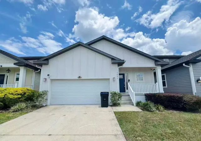Photo 1 of Single family home for sale at 1621 Nw 121st Way, Gainesville, FL 32606 | MLS# O6426089 | Listing updated on 2026-08-28