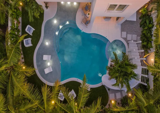 Photo 3 of Single family home for sale at 161 Tyler Dr, Sarasota, FL 34236 | MLS# A4700328 | Listing updated on 2026-07-22