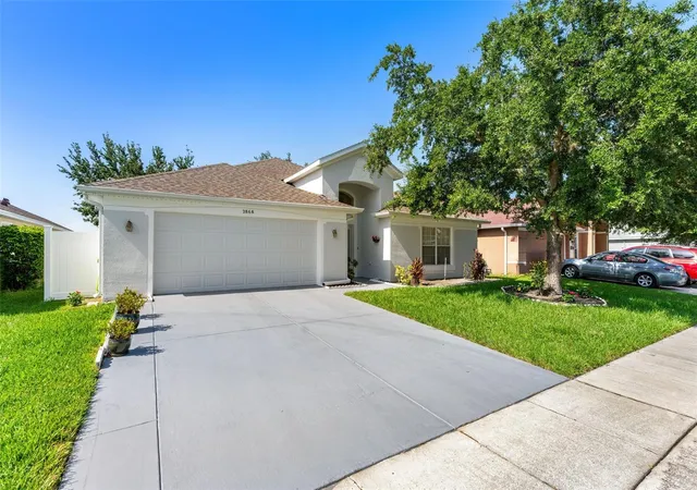 Photo 2 of Single family home for sale at 2868 Oconnell Dr, Kissimmee, FL 34741 | MLS# P4939347 | Listing updated on 2026-08-04