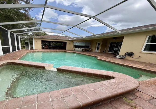 Photo 3 of Single family home for sale at 11805 Soft Rush Ter, Lakewood Ranch, FL 34202 | MLS# A4700331 | Listing updated on 2026-09-05