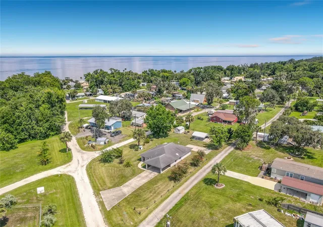 Photo 4 of Single family home for sale at 30620 NE 95th Place, Fort Mc Coy, FL 32134 | MLS# TB8530317 | Listing updated on 2026-09-02