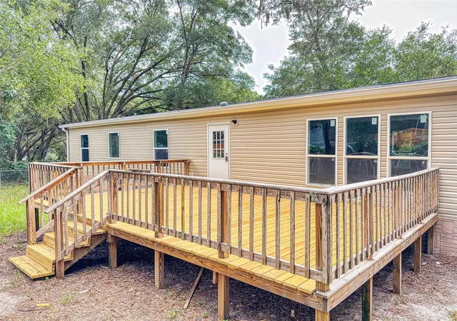 Photo 4 of Manufactured home for sale at 12841 SE 103rd Terrace, Belleview, FL 34420 | MLS# A4700333 | Listing updated on 2026-09-17