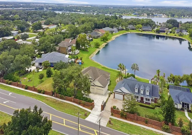 3rd image of 9009 Riverview Dr, Riverview, FL 33578 | MLS# O6426103