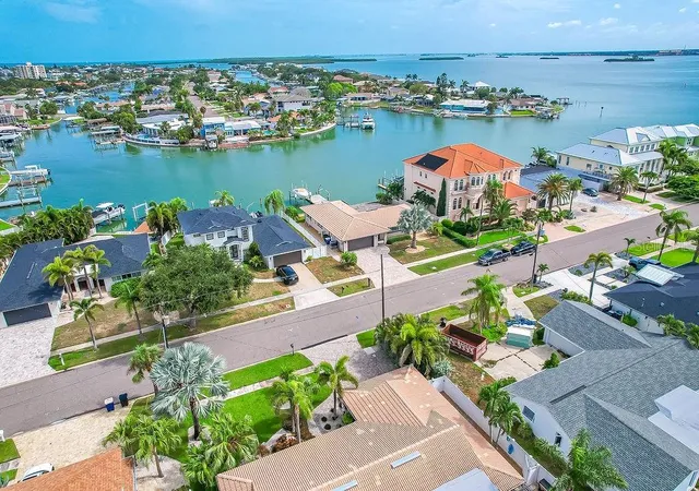 Photo 3 of Sale Pending at 340 Palm Is NE, Clearwater Beach, FL 33767 | MLS# TB8530324 | Listing updated on 2026-09-28