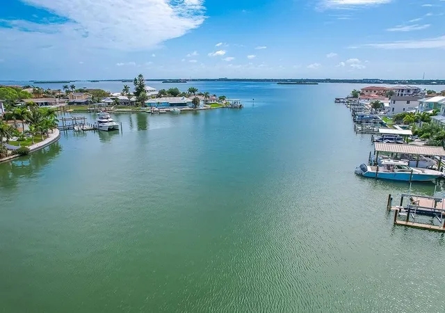 Photo 4 of Sale Pending at 340 Palm Is NE, Clearwater Beach, FL 33767 | MLS# TB8530324 | Listing updated on 2026-09-28