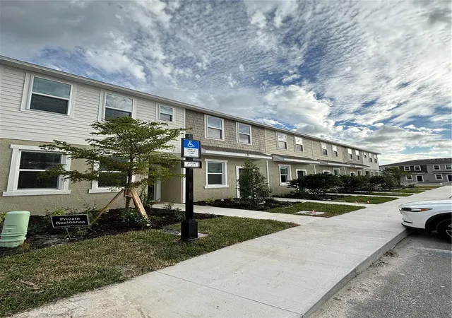 2nd image of 8768 Daybreak St, Sarasota, FL 34241 | MLS# O6426118
