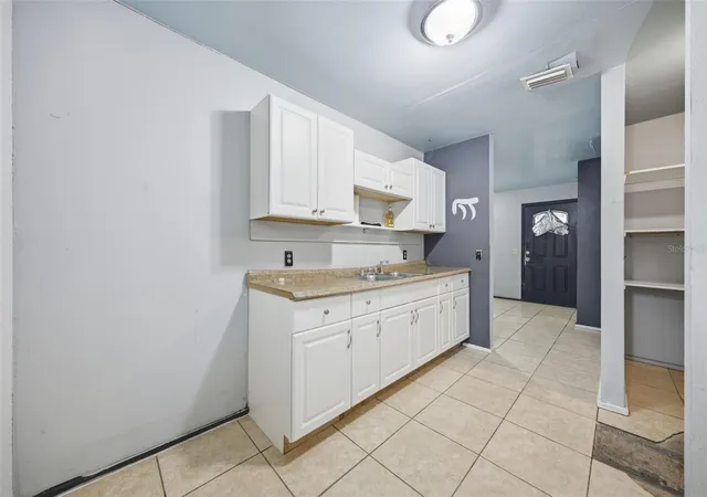 Photo 2 of Single family home for sale at 307 W Alfred St, Tampa, FL 33603 | MLS# TB8530343 | Listing updated on 2026-09-13