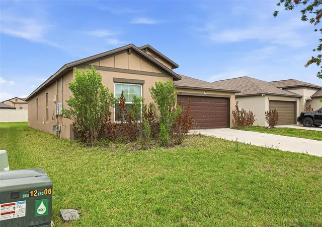 Photo 3 of Single family home for sale at 3607 Natural Tr St, Plant City, FL 33565 | MLS# TB8530344 | Listing updated on 2026-09-18