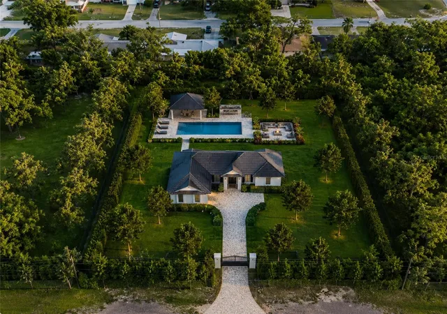 4th image of 11496 74Th Ave, Seminole, FL 33772 | MLS# TB8530354