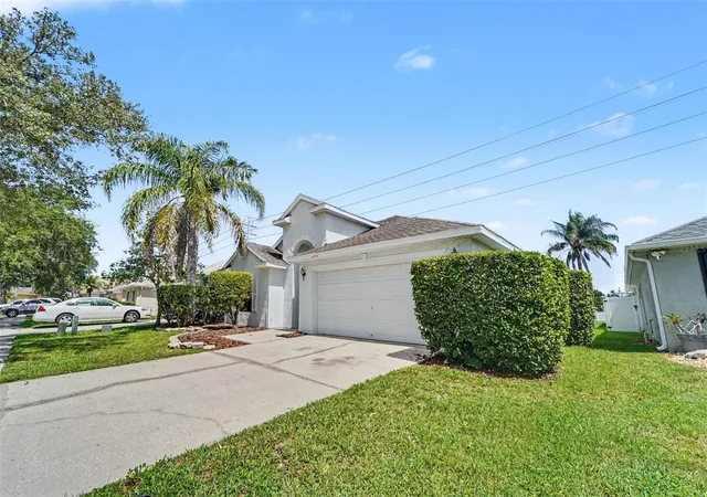 3rd image of 22901 Hawk Hl Loop, Land O Lakes, FL 34639 | MLS# TB8530355