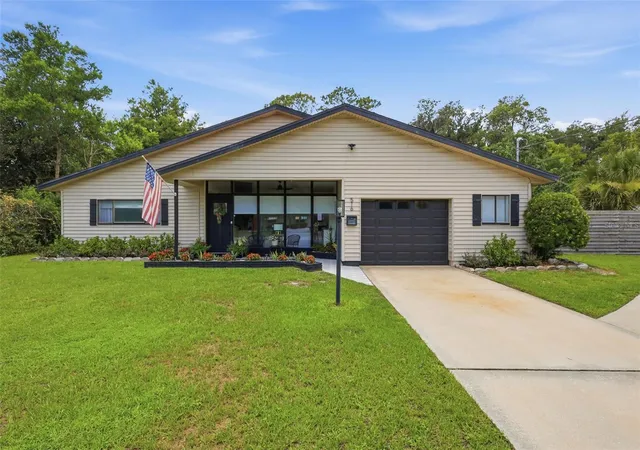 2nd image of 516 N Mcdonald Ave, Deland, FL 32724 | MLS# V4950278