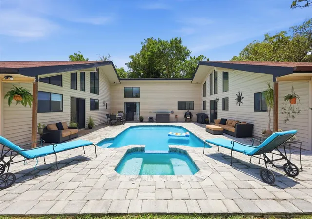 Photo 2 of Single family home for sale at 516 N Mcdonald Ave, DELAND, FL 32724 | MLS# V4950278 | Listing updated on 2026-10-09