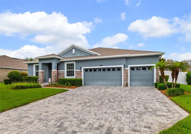 Photo 3 of Single family home for sale at 433 Amethyst Ave, Auburndale, FL 33823 | MLS# P4939348 | Listing updated on 2026-10-01