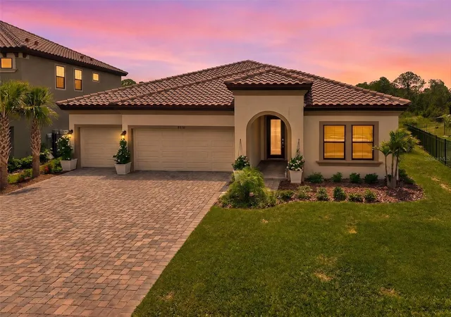 Photo 1 of Single family home for sale at 8818 Eastwyck Dr, Parrish, FL 34219 | MLS# A4700366 | Listing updated on 2026-10-25