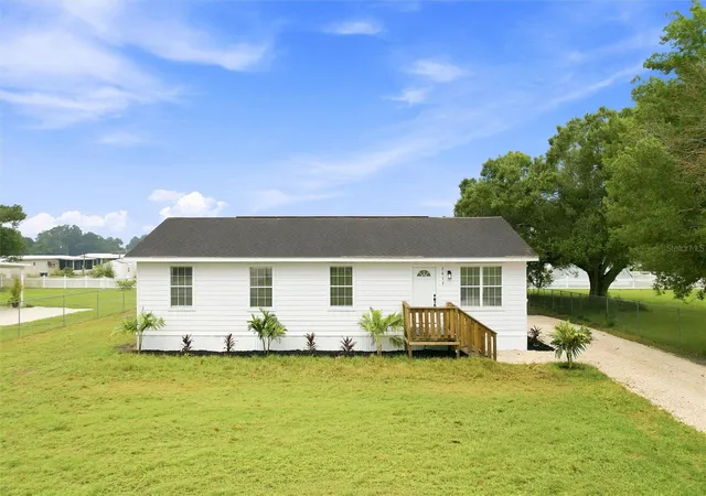 Photo 1 of Single family home for sale at 2419 Sw Hillsborough Ave, Arcadia, FL 34266 | MLS# C7528526 | Listing updated on 2026-09-01