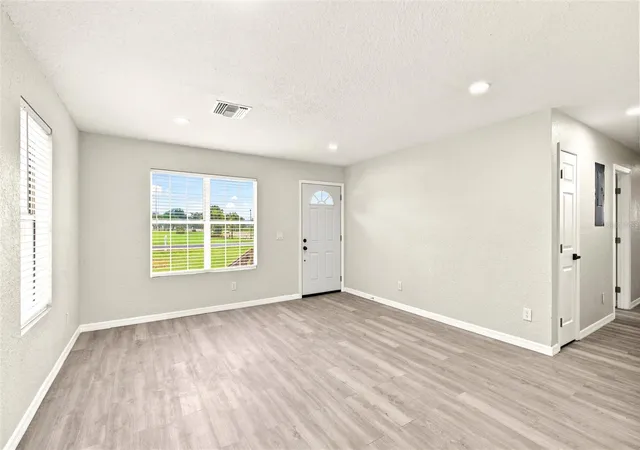 Photo 4 of Single family home for sale at 2419 SW Hillsborough Ave, Arcadia, FL 34266 | MLS# C7528526 | Listing updated on 2026-09-01