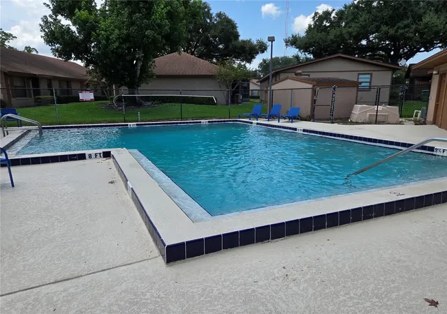 Listing Photo 2 - Condo for sale in building located at 320 Eron Wy, WINTER GARDEN, FL 34787 - Unit #6