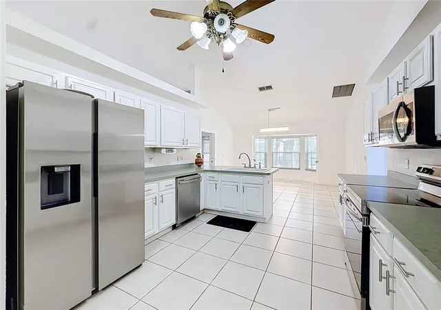 Photo 3 of Single family home for sale at 13850 Sw 71st Lane, Ocala, FL 34481 | MLS# S5153953 | Listing updated on 2026-08-15