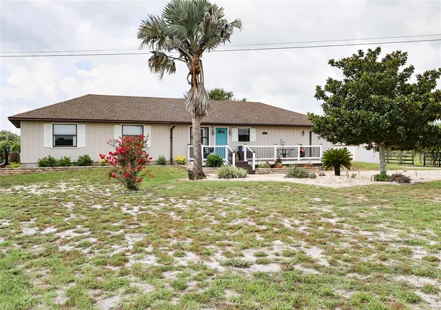 Photo 3 of Single family home for sale at 5015 Twin Lakes Ln, Bartow, FL 33830 | MLS# K4903648 | Listing updated on 2026-09-28