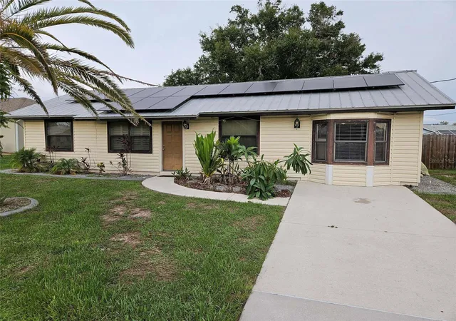 3rd image of 6270 Spinnaker Blvd, Englewood, FL 34224 | MLS# A4700378