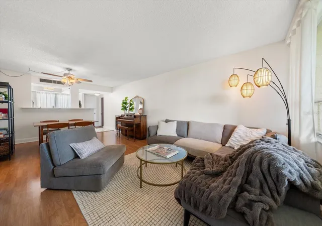 4th image of 2614 Cvs Cay Dr #409, Clearwater, FL 33760 | MLS# TB8530451