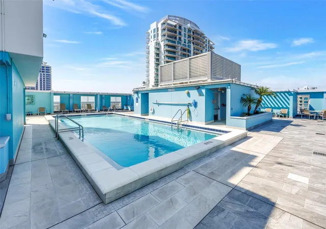 4th image of 1 Beach Dr SE #1907, Saint Petersburg, FL 33701 | MLS# TB8530459