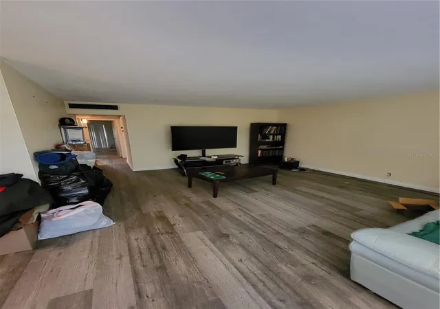 Photo 2 of Sale Pending at 202 Bedford Trl #97, Sun City Center, FL 33573 | MLS# TB8530468 | Listing updated on 2026-09-03
