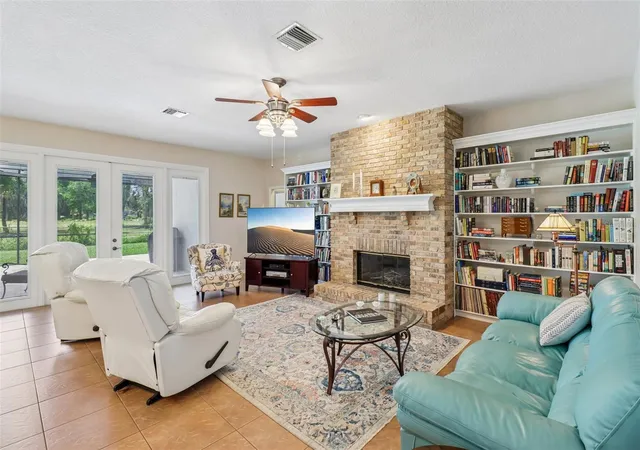 Photo 4 of Single family home for sale at 1616 Regal Cvs Ct, Kissimmee, FL 34744 | MLS# O6426237 | Listing updated on 2026-08-30