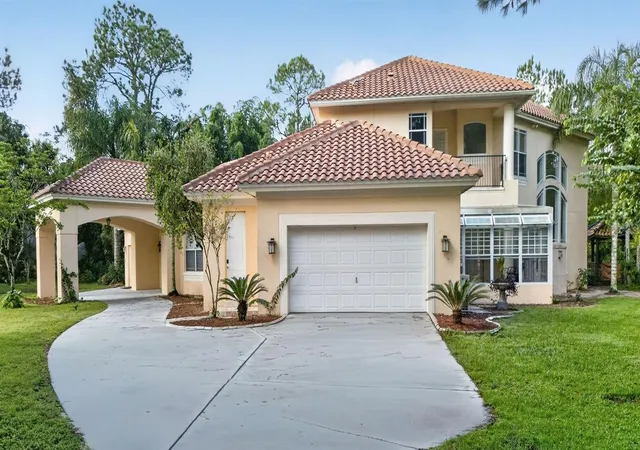 Photo 3 of Mansion for sale at 779 E Chapman Rd, Oviedo, FL 32765 | MLS# O6426258 | Listing updated on 2026-10-08