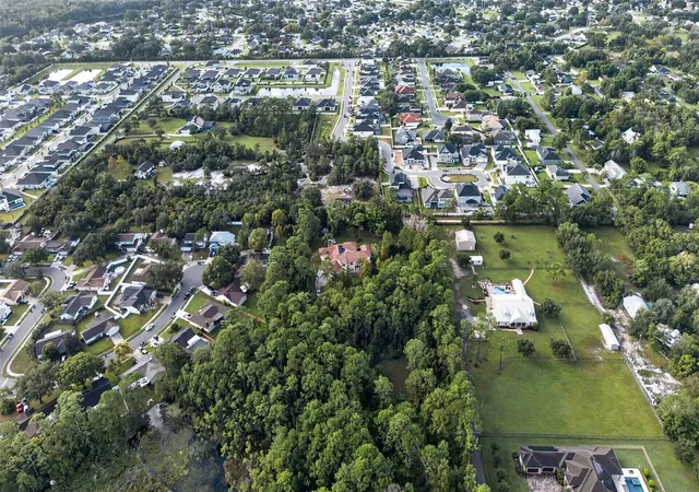 Photo 3 of Mansion for sale at 779 E Chapman Rd, Oviedo, FL 32765 | MLS# O6426258 | Listing updated on 2026-10-08