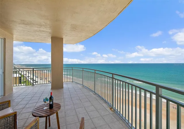 Listing Photo 3 - Condo for sale in building located at 2403 S Atlantic Ave, Daytona Beach Shores, FL 32118 - Unit #1008