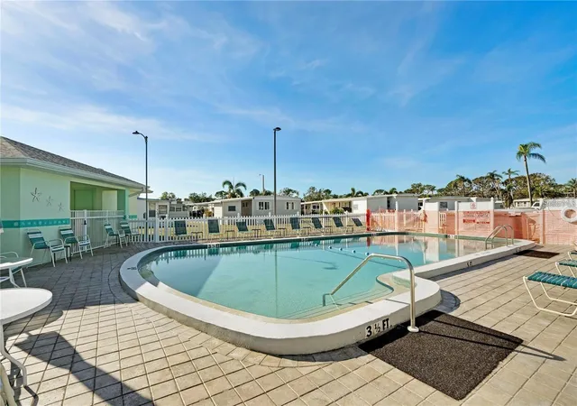 32nd image of 5510 Denmark Dr, Bradenton, FL 34207 | MLS# D6148133