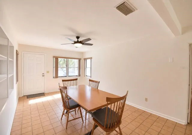 Photo 3 of Single family home for sale at 906 Ave M Se, Winter Haven, FL 33880 | MLS# P4939351 | Listing updated on 2026-09-03