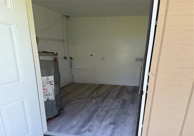 Photo 5 of Single family home for sale at 305 Ann St, Edgewater, FL 32132 | MLS# O6426262 | Listing updated on 2026-09-02