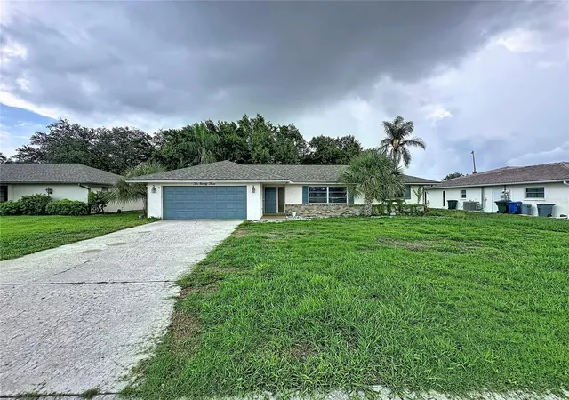 Photo 2 of Single family home for sale at 1093 N Cypress Point Dr, Venice, FL 34293 | MLS# TB8530520 | Listing updated on 2026-07-19