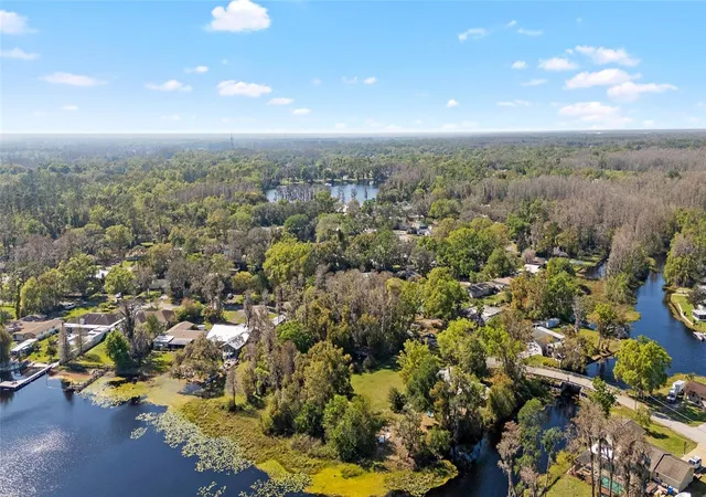 6th image of 187035 Lakeshore Dr, Lutz, FL 33549 | MLS# TB8530522